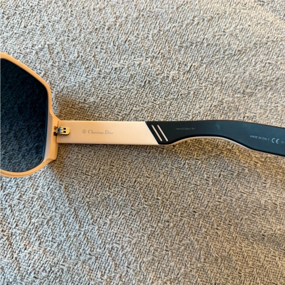 Dior Black and White Sunglasses - Picture 5 of 6